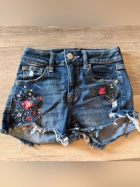 American Eagle Floral Jean Shorts - Size 0